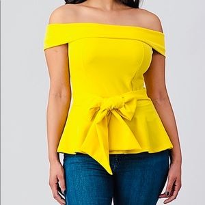SOLD Blusa nueva
